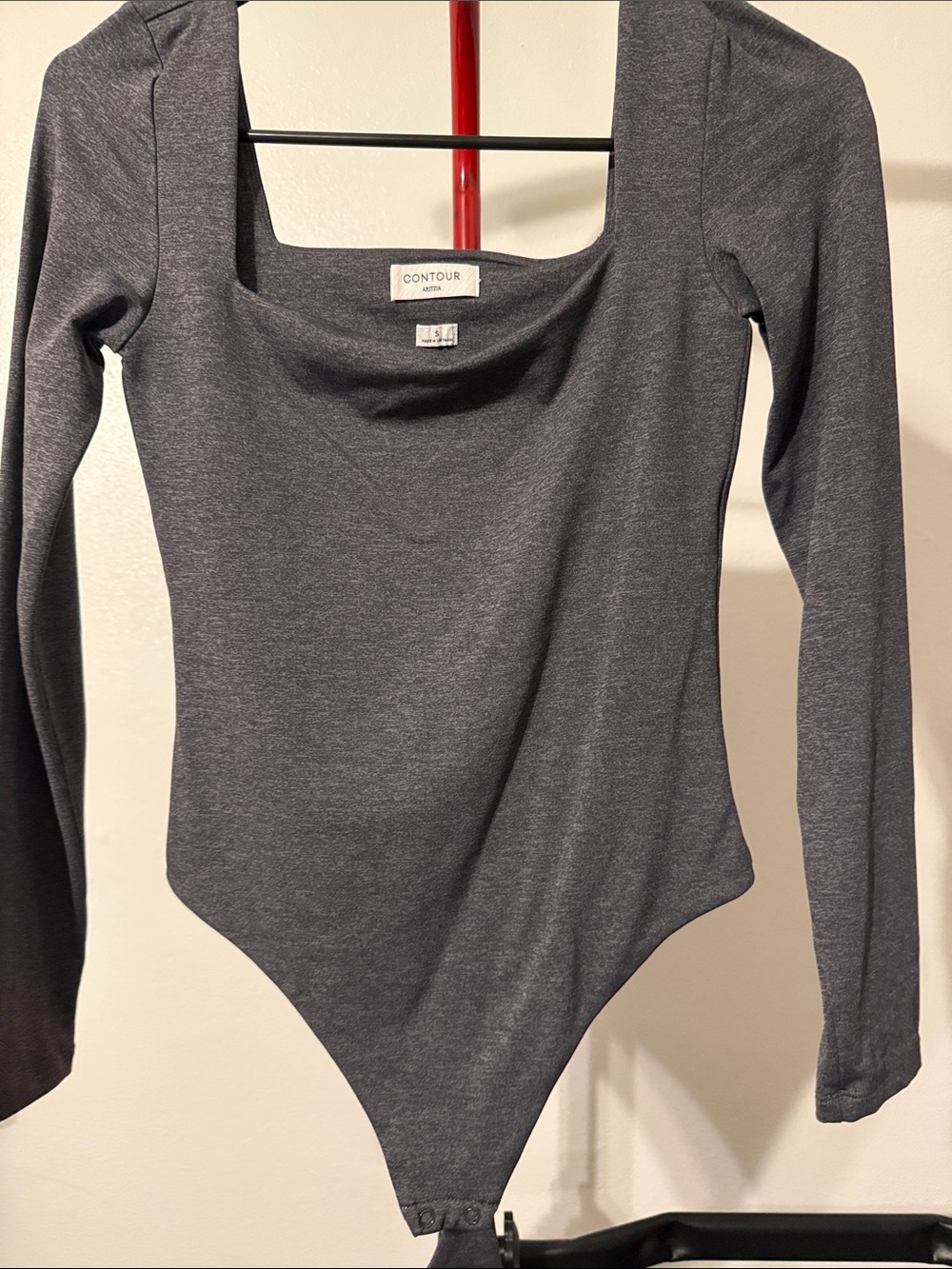 Aritzia Contour Long-Sleeve Square Neck Bodysuit - Charcoal